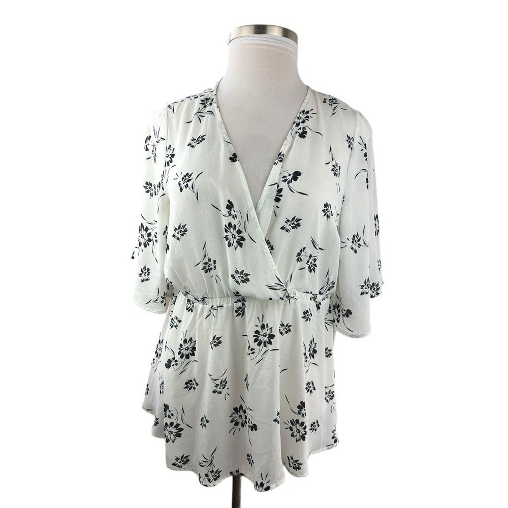 NWT Torrid Floral Georgette Flutter Sleeve Surplice Blouse Sheer Plus Size 1X - Picture 9 of 14